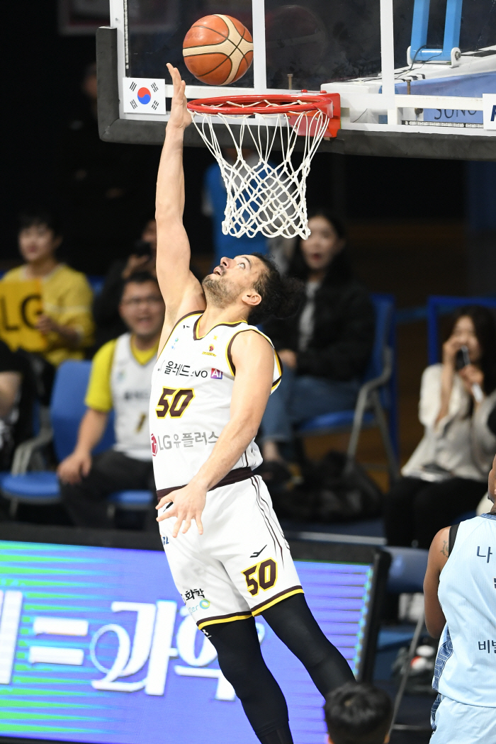 17 mistakes Changwon LG, Cal Tamayo → Asem Maray double-double, Goyang Sono 8074 overpowered
