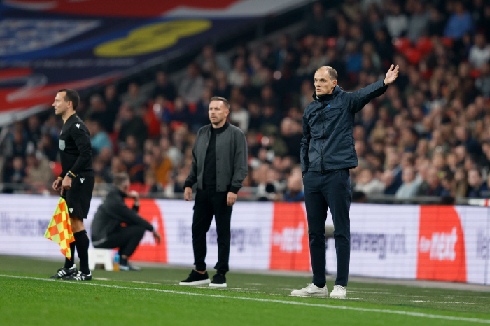 England manager Tuchel won 3-0 but is home full of complaints, but only Welsh fans cheer for him