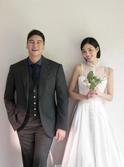 'Fruit of 7-year love' Lee Jang-woo ♥ Cho Hye-won reveals sweet wedding photos ahead of marriage 