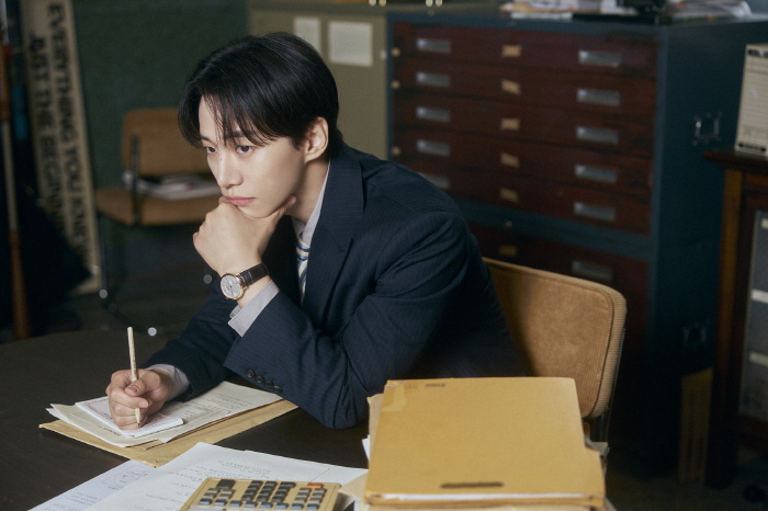 It's your first time with Lee Junho, right? Typhoon Corporation starts wearing a new face