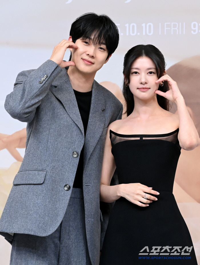  Choi Woo-sik, Jung So-min, and Woo-Joo-Merry-Me