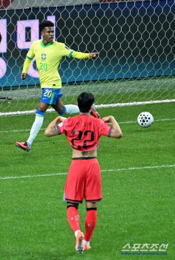  Esteban scored the first goal