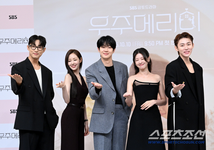  Shin Seul-gi, Choi Woo-sik, Jung So-min, Seo Bum-joon, Cosmic Mary