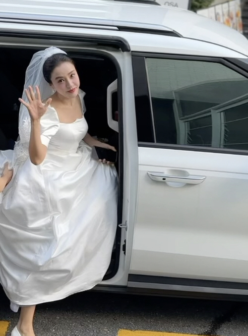 'Single Mom' Park Eun-hye is getting married on the 13th..'Please congratulate me'