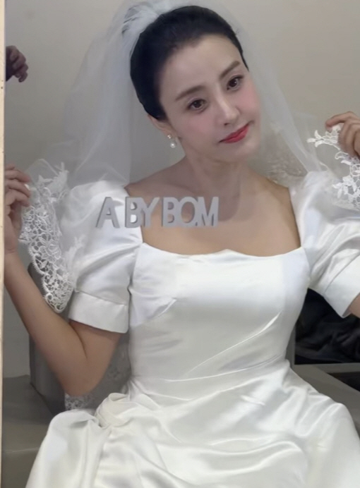 'Single Mom' Park Eun-hye is getting married on the 13th..'Please congratulate me'