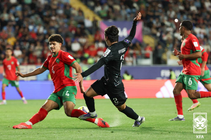 Tears of Korean Soccer Lee Chang-won's predictable complete defeat, no unexpected event..., 12 losses against Morocco → early elimination of the round of 16