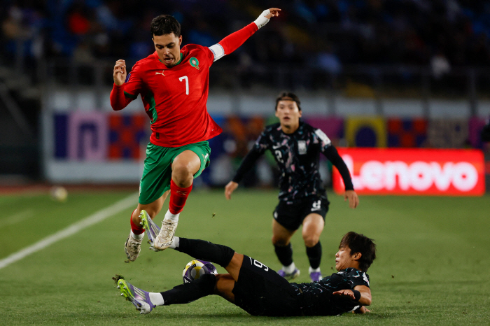 Tears of Korean Soccer Lee Chang-won's predictable complete defeat, no unexpected event..., 12 losses against Morocco → early elimination of the round of 16