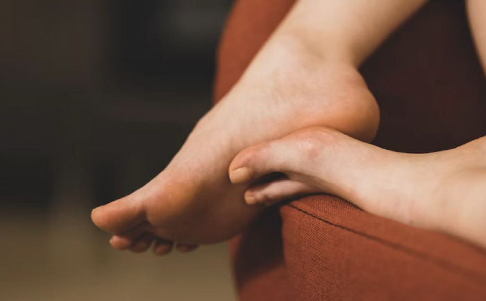Footprint fasciitis the moment you step in...How to stretch the soles of your feet?