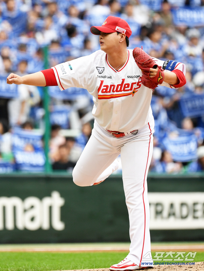Here's a pitcher who's watched all 50 Diaz home runs! → I'm trying to find a weak spot..