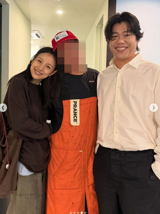 Lee Hyori Shares Natural Makeup Look and Warm Moments with Lee Sang-soon