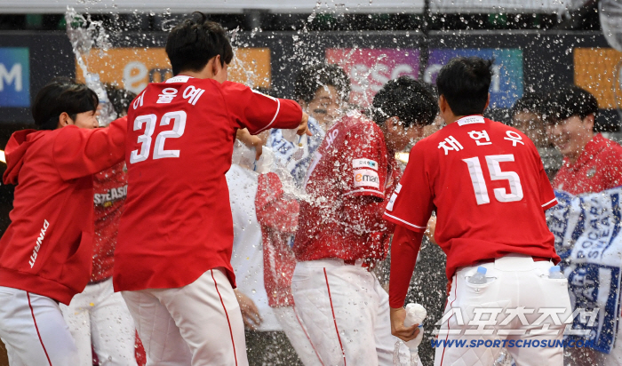 The man who rang SSG two years ago gifted him a walk-off home run I'm sorry for all this time.