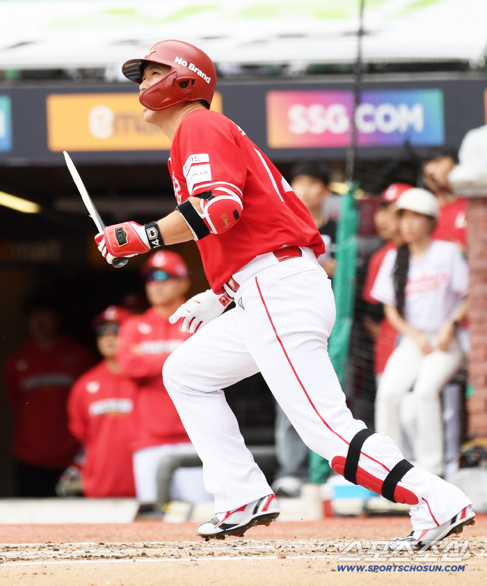  Even if Choi Jeong's bat breaks, it's a timely hit