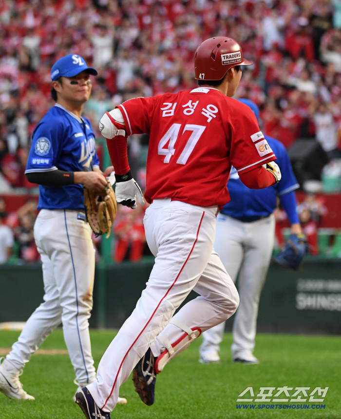  Kim Sung-wook's finishing home run