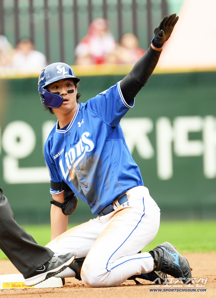  Koo Ja-wook's first hit in fall baseball