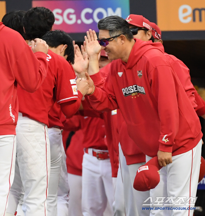  Manager Kim Sung Wook's walk-off home run