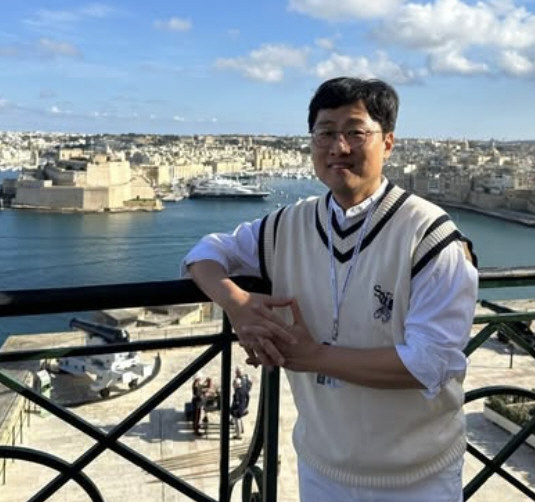 Professor Kim Sang-wook, a useful job, was admitted to the intensive care unit just before myocardial infarction. Thank you for saving my life