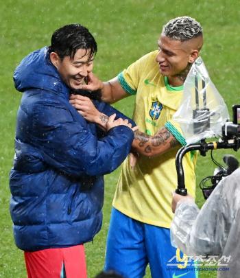 Sonny, why did you go to America? A warm reunion with Son Heung-min and Hishalisson, who smiled brightly at his younger brother's grit 