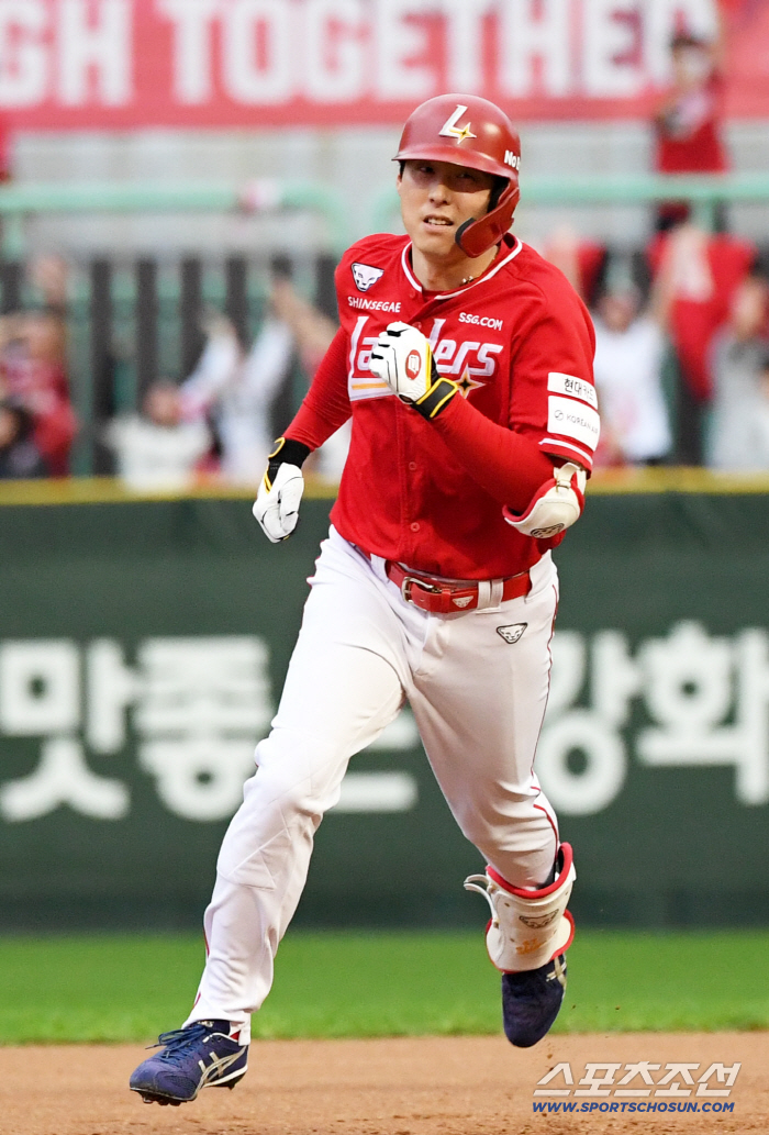 Why is Furado coming out from there? Kim Sung-wook's turnaround in the bottom of the 9th inning is over! SSG 43 Overpower Samsung → Go to Daegu with 1 win and 1 loss 