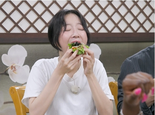 How will Tzuyang endure the 7-hour hunger (I don't know where she will go)