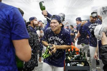 Kim Hye-sung is on the verge of being eliminated from NLCS... Announcement of reducing one media beast