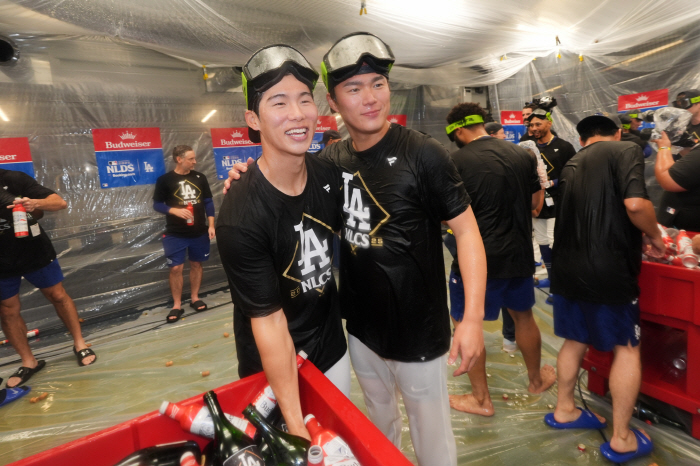 Kim Hye-sung is on the verge of being eliminated from NLCS... Announcement of reducing one media beast