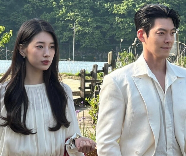 Kim Woo-bin and Suzy Show Off Warm Chemistry Behind the Scenes