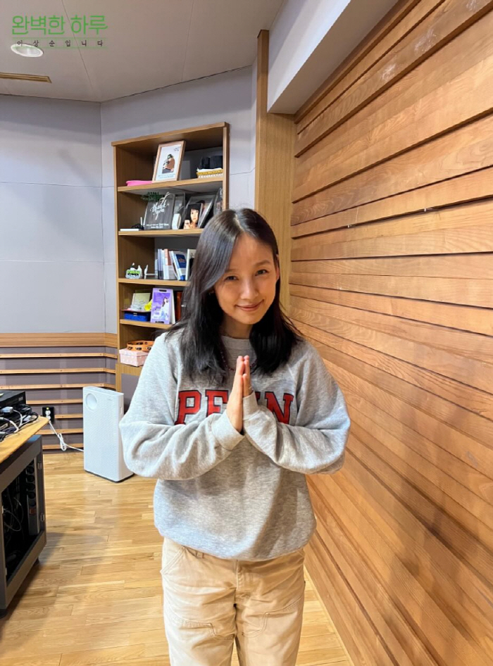 Lee Hyori to Guest on Lee Sangsoon’s Radio Show, Balancing Yoga Center and Broadcast Activities