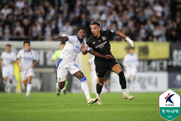 Our natural enemy to take the lead is working again! Seongnam maintains its only unbeaten record against Incheon this season despite its inferiority from Benicio's exit 