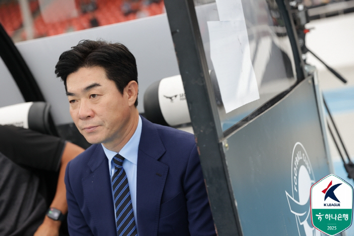 Our natural enemy to take the lead is working again! Seongnam maintains its only unbeaten record against Incheon this season despite its inferiority from Benicio's exit 