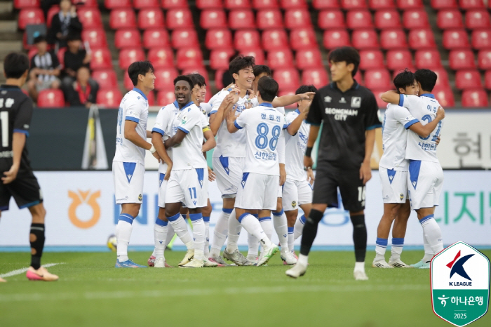 Our natural enemy to take the lead is working again! Seongnam maintains its only unbeaten record against Incheon this season despite its inferiority from Benicio's exit 