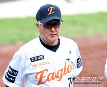 Selection of Jung Woo-joo → Final inspection of the bullpen begins...Hanwha, Sangmu Practice Game, Son Ah-seop, Hajin Table Setter