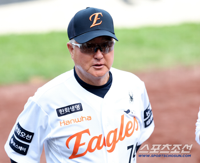 Selection of Jung Woo-joo → Final inspection of the bullpen begins...Hanwha, Sangmu Practice Game, Son Ah-seop, Hajin Table Setter