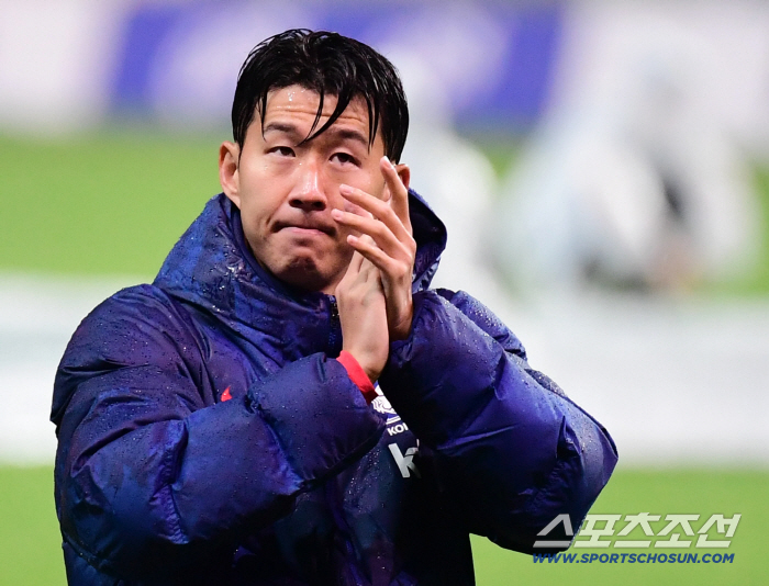 The sun rises every day, so Son Heung-min of positivity → Touching advice to young Son Heung-min HarryKane Foundation