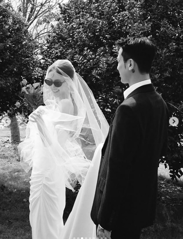 'Yuri cousin' Vivienne, ♥ Kush, married after 9 years of dating, 'Love like fate...'I'll live a pretty life'