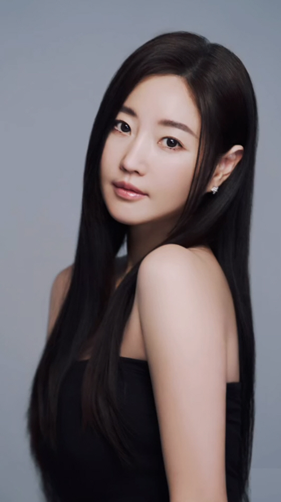 47-year-old Kim Sa-rang is 173cm tall and 49kg, but she has to do it because the diet declaration holiday is over