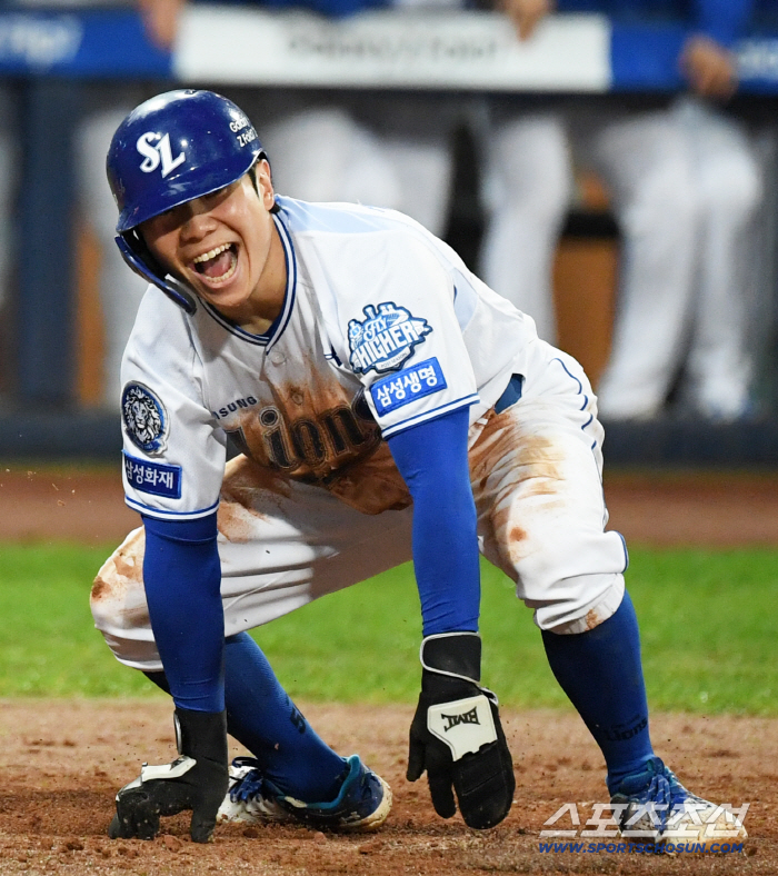 I need to move Lee Jong-wook's profession, meeting Kim Ji-chan, and realizing it. Val baseball prowess that destroyed Anderson of steel plate only in 3 innings 