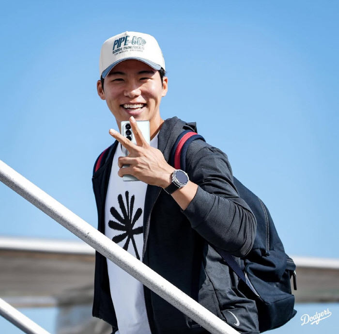 Kim Hyesung's final choice instead of rushing? Laughing and boarding a chartered flight → Training completed upon arrival...Enter the roster ↑