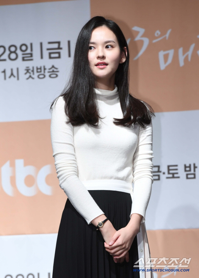  Retirement age and Na Wan-bi Kim Yun-hye will be a bride in October...The bride-to-be is a non-celebrity (professional)