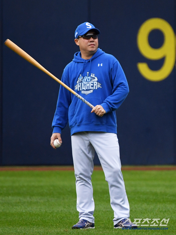  Director Park Jin-man prepares for the third round of semi-PO