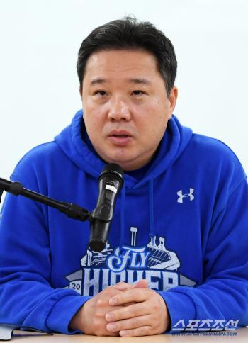  Director Park Jin-man's interview before the game