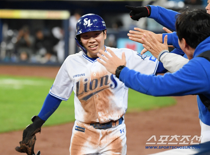  Kim Ji Chan scores due to opponent's error