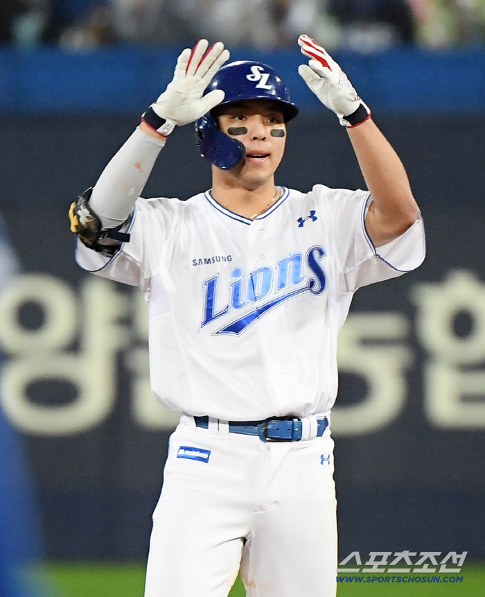  Kim Youngwoong, RBI double