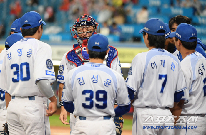  Let's have fun with smiling KANG MINHO