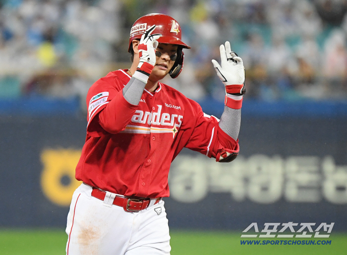  Myungjun Ko made a two-run shot
