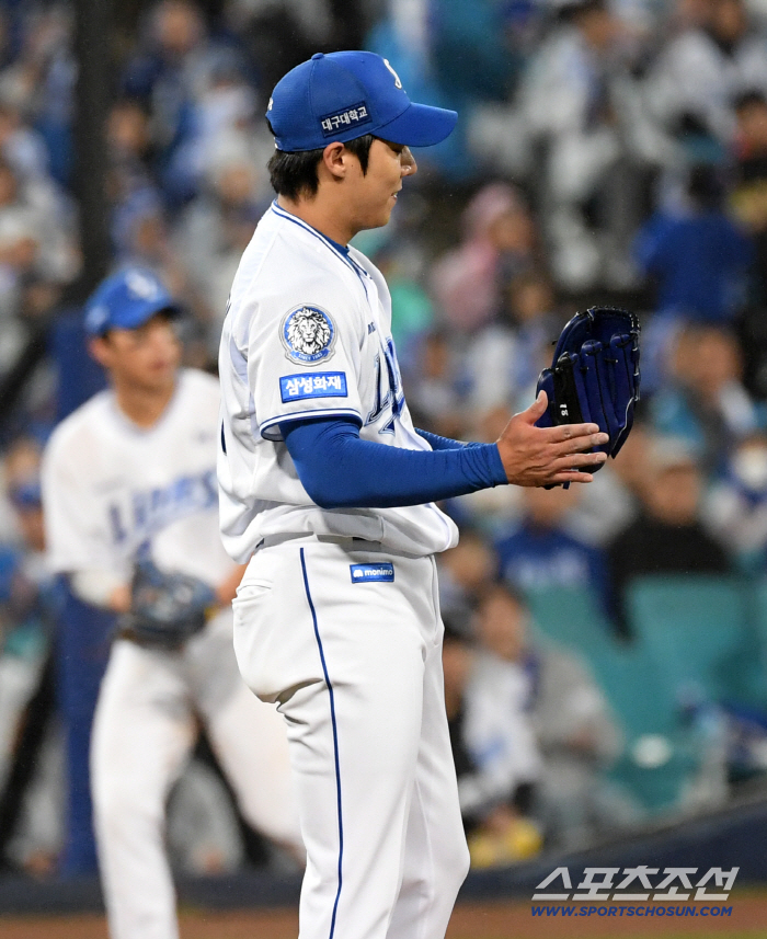  Samsung starter Won Tae-in pitched six innings of one run