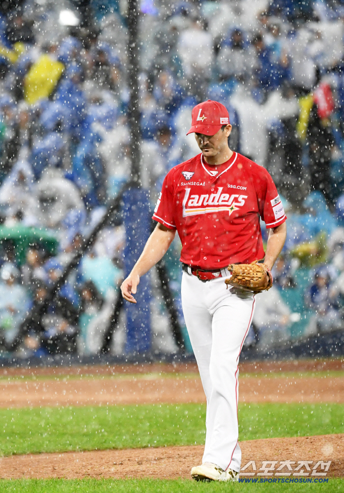  SSG starter Anderson is not helping the weather