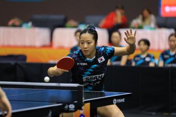 So, ace Shin Yu-bin made a comeback to the semifinals of the 女 Table Tennis Championship by catching two points against Hong Kong