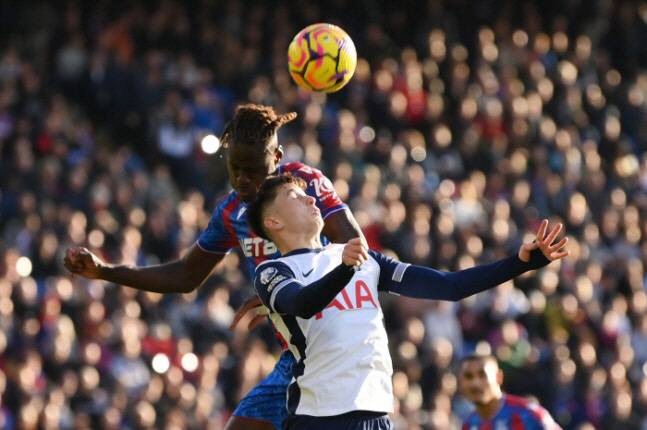 Super awesome! BBC compliments...Son Heung-min's successor to England's U19 national team exploded with hat tricks
