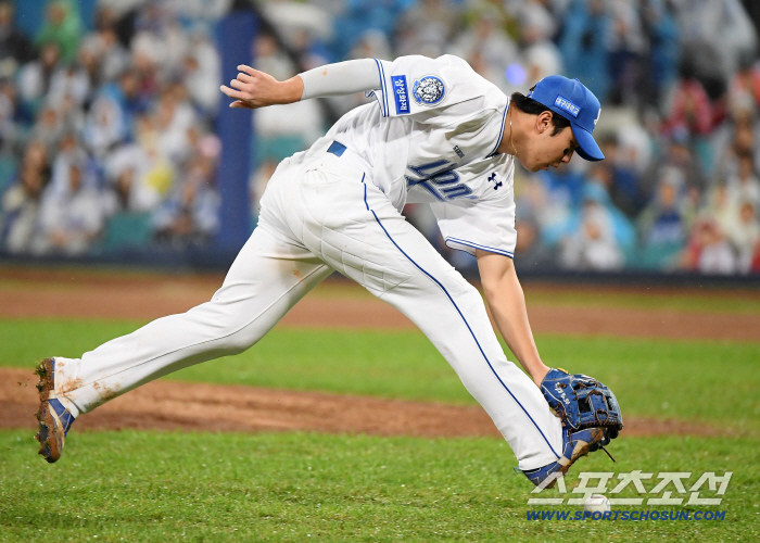 This happened to Samsung's massive bad news, and Kim Young-woong complained of severe back pain and replaced it (JunPO site)