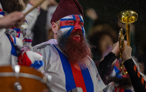 With a population of 55,000 and a population of 136th-ranked Faroe Islands, which is smaller than Jeju Island, beat 39th-ranked Czech Republic to raise hopes for the first World Cup